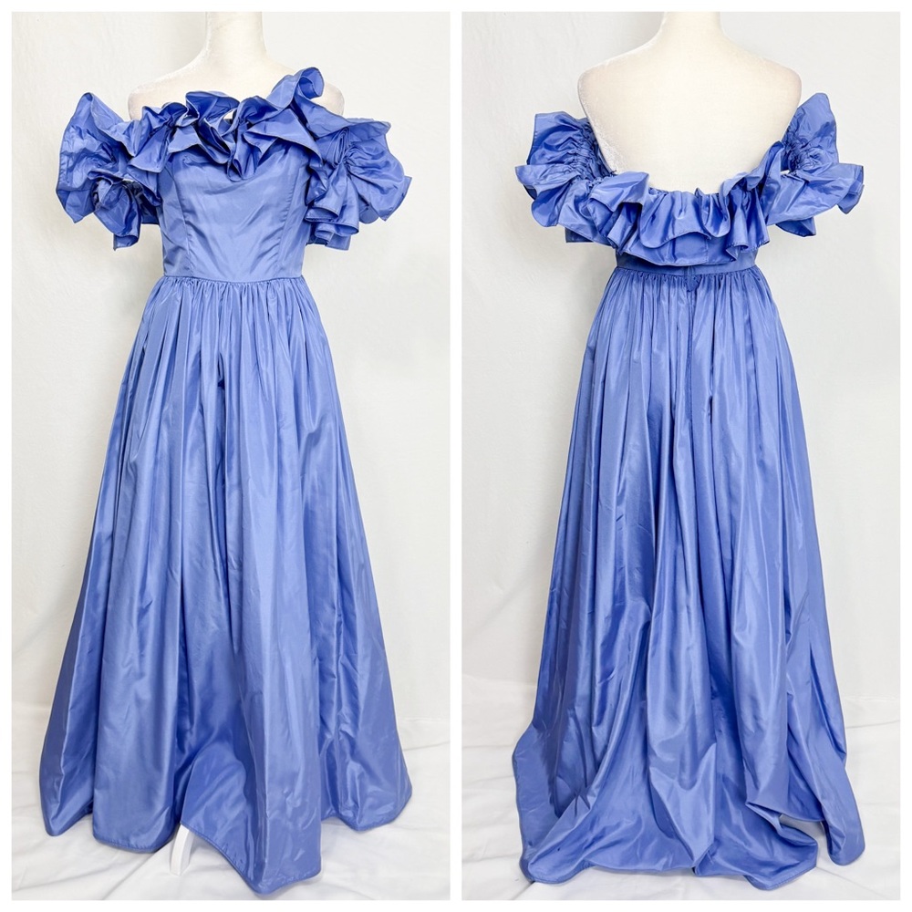 Elegant Off-Shoulder Blue Gown